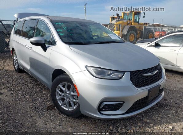 2C4RC1BG2PR536639 2023 CHRYSLER PACIFICA Silver Front right