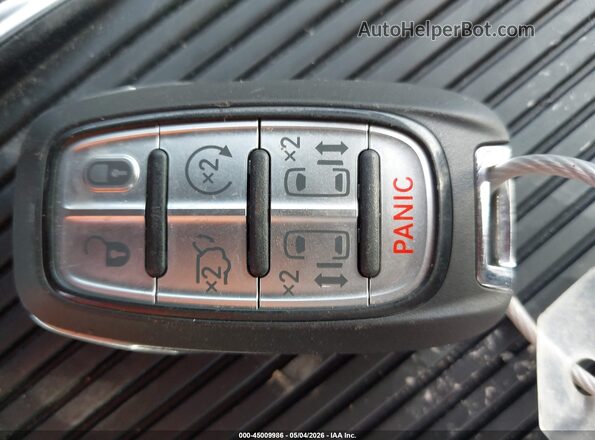 2C4RC1BG2PR536639 2023 CHRYSLER PACIFICA Silver Dashboard view