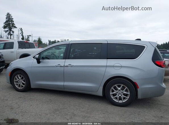 2C4RC1BG2PR557555 2023 CHRYSLER PACIFICA Silver Vista interior de 360 grados