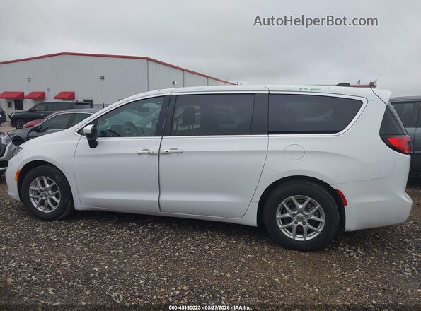 2C4RC1BG2PR615843 2023 CHRYSLER PACIFICA White Widok wnętrza 360 stopni