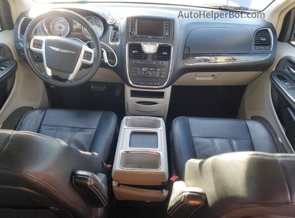 2C4RC1BG3GR128408 2016 CHRYSLER TOWN Silver წინა პანელის ხედი