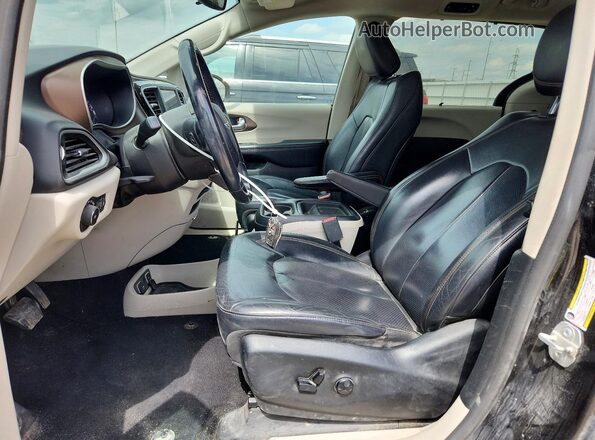2C4RC1BG3JR124110 2018 CHRYSLER PACIFICA Черный Вид салона спереди