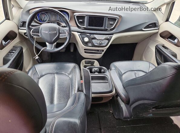 2C4RC1BG3JR124110 2018 CHRYSLER PACIFICA Черный Вид панели приборов
