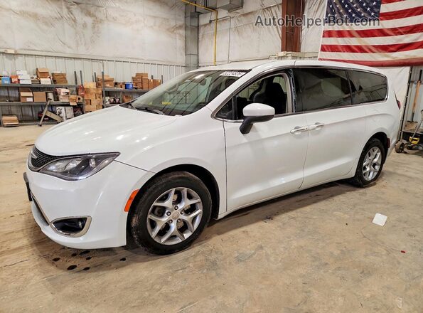 2C4RC1BG4HR768368 2017 CHRYSLER PACIFICA Белый Передняя левая четверть