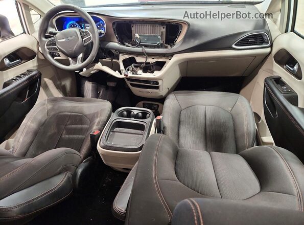 2C4RC1BG4HR768368 2017 CHRYSLER PACIFICA Белый Вид панели приборов