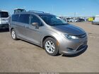 2018 Chrysler Pacifica Touring L Brown vin: 2C4RC1BG4JR219050