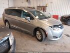 2018 Chrysler Pacifica Touring L Silver vin: 2C4RC1BG4JR287784