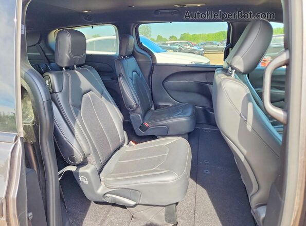 2C4RC1BG4LR129223 2020 CHRYSLER PACIFICA Gray Vista interior trasera