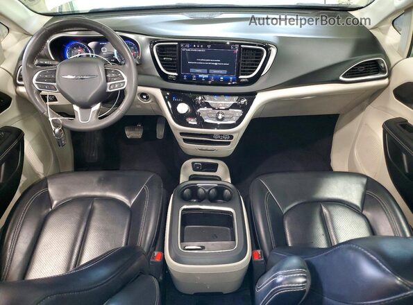 2C4RC1BG4PR594574 2023 CHRYSLER PACIFICA Серебряный Вид панели приборов