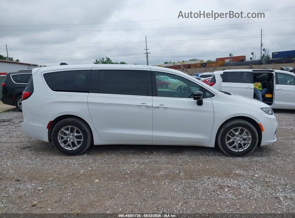 2C4RC1BG4TR220847 2026 CHRYSLER PACIFICA Белый Вид задней части салона