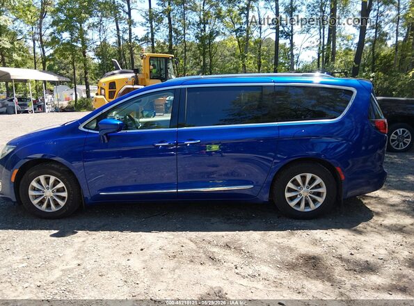 2C4RC1BG5JR330691 2018 CHRYSLER PACIFICA Синий Панорамный вид салона 360°