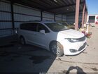 2019 Chrysler Pacifica Touring L White vin: 2C4RC1BG5KR700751