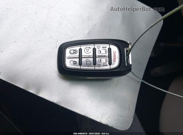 2C4RC1BG5LR269068 2020 CHRYSLER PACIFICA Серебряный Вид панели приборов
