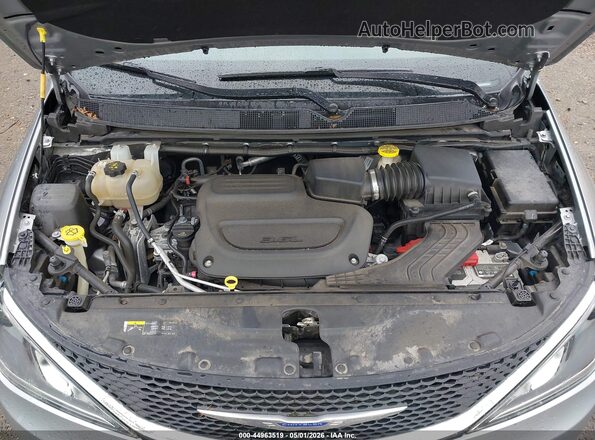 2C4RC1BG5LR269068 2020 CHRYSLER PACIFICA Серебряный Вид сзади