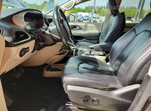 2C4RC1BG5LR269149 2020 CHRYSLER PACIFICA Угольный Вид салона спереди