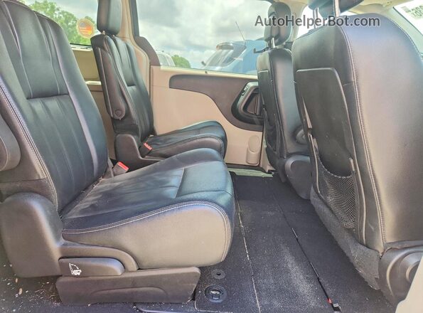 2C4RC1BG6GR191003 2016 CHRYSLER TOWN Gray უკანა სალონის ხედი