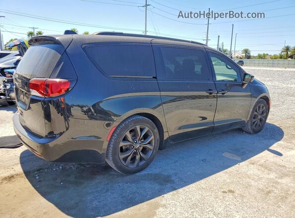 2C4RC1BG6JR167176 2018 CHRYSLER PACIFICA Black უკანა მარჯვენა