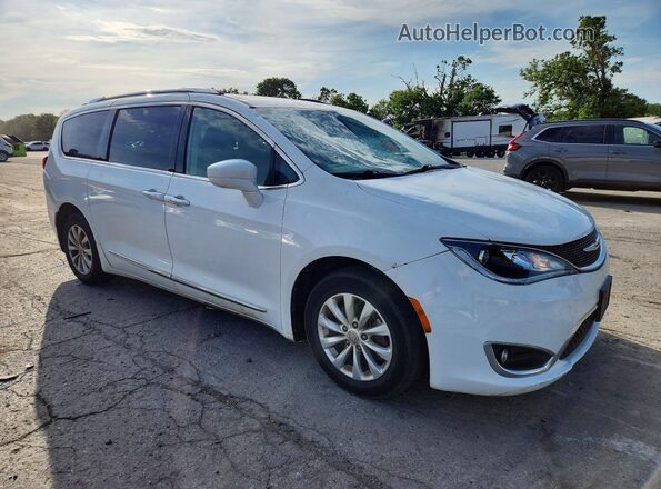 2C4RC1BG6JR211323 2018 CHRYSLER PACIFICA Белый Передняя правая четверть