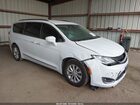 2018 Chrysler Pacifica Touring L White vin: 2C4RC1BG6JR290427