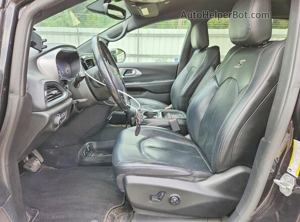 2C4RC1BG6KR609634 2019 CHRYSLER PACIFICA Угольный Вид салона спереди