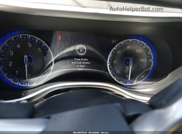 2C4RC1BG6SR509727 2025 CHRYSLER PACIFICA White Widok tylnych siedzeń