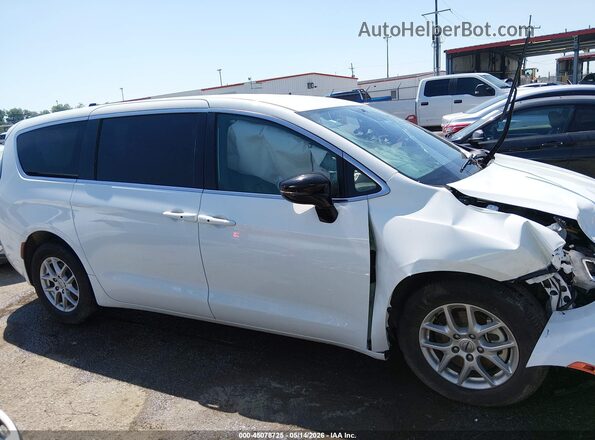 2C4RC1BG6SR509727 2025 CHRYSLER PACIFICA White Widok wnętrza z tyłu