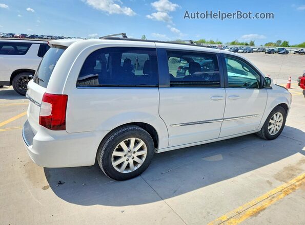 2C4RC1BG7GR298335 2016 CHRYSLER TOWN Белый Задняя правая четверть