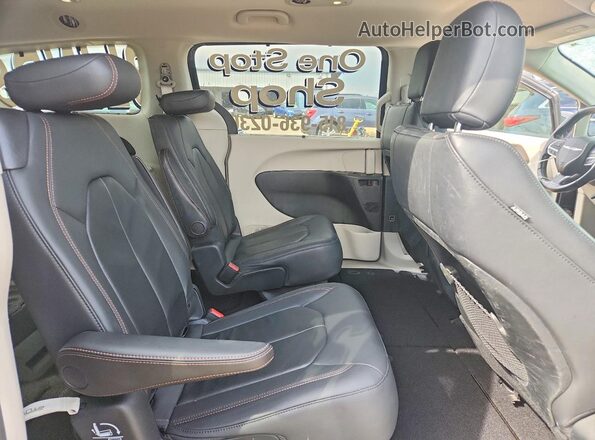 2C4RC1BG7HR837831 2017 CHRYSLER PACIFICA Black უკანა სალონის ხედი