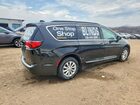 2017 Chrysler Pacifica Touring L Black vin: 2C4RC1BG7HR837831