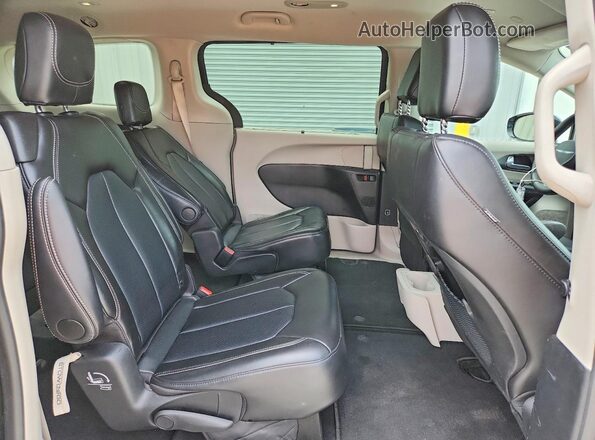 2C4RC1BG7RR136109 2024 CHRYSLER PACIFICA Черный Вид задней части салона