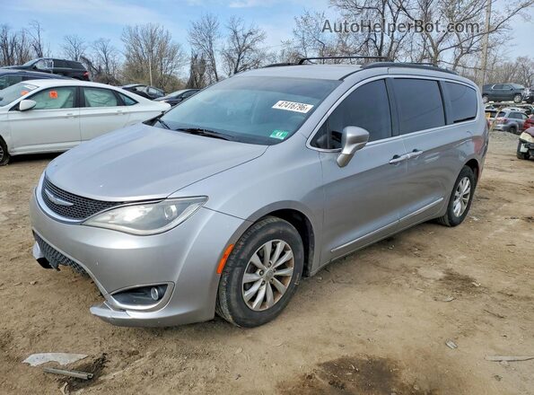 2C4RC1BG8HR511889 2017 CHRYSLER PACIFICA Silver Przód lewy