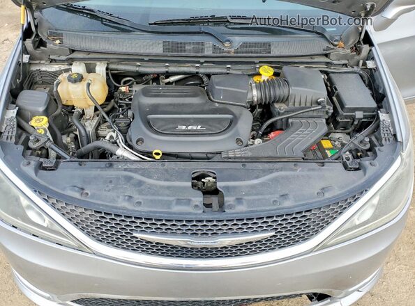 2C4RC1BG8HR511889 2017 CHRYSLER PACIFICA Silver Widok komory silnika