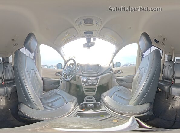 2C4RC1BG8HR511889 2017 CHRYSLER PACIFICA Silver Widok wnętrza 360 stopni