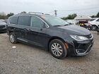 2019 Chrysler Pacifica Touring L Black vin: 2C4RC1BG8KR650878
