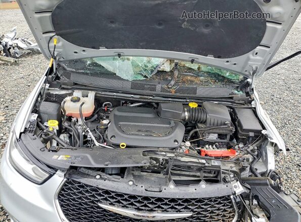 2C4RC1BG8RR139357 2024 CHRYSLER PACIFICA Silver Engine compartment view