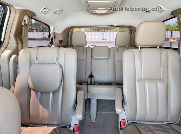 2C4RC1BG9GR188161 2016 CHRYSLER TOWN White Widok tylnych siedzeń
