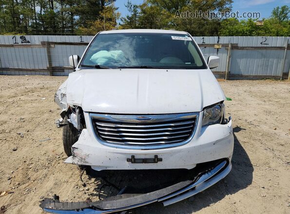2C4RC1BG9GR188161 2016 CHRYSLER TOWN White Widok z przodu