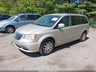 2016 Chrysler Town & Country Touring Beige vin: 2C4RC1BG9GR256801