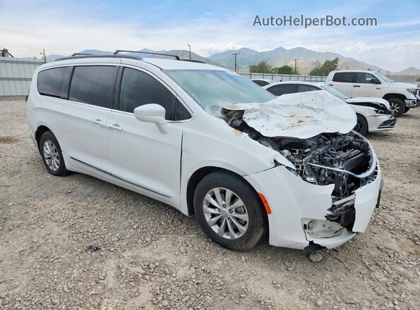 2C4RC1BG9HR809366 2017 CHRYSLER PACIFICA White Առջևի աջ