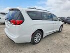 2017 Chrysler Pacifica Touring L White vin: 2C4RC1BG9HR809366