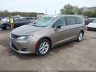 2017 Chrysler Pacifica Touring Plus Желто-коричневый vin: 2C4RC1BG9HR844540