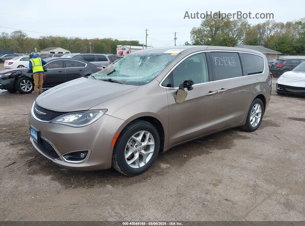 2C4RC1BG9HR844540 2017 CHRYSLER PACIFICA Желто-коричневый Передняя левая четверть