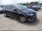 2018 Chrysler Pacifica Touring L Black vin: 2C4RC1BG9JR170945