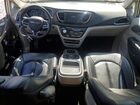 2018 Chrysler Pacifica Touring L Silver vin: 2C4RC1BG9JR322738