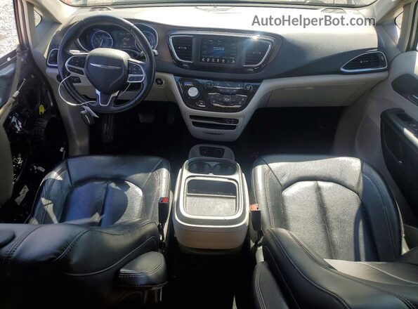 2C4RC1BG9JR322738 2018 CHRYSLER PACIFICA Silver Widok deski rozdzielczej