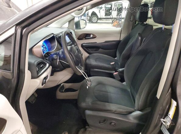 2C4RC1CG0HR815958 2017 CHRYSLER PACIFICA Gray Widok wnętrza z przodu