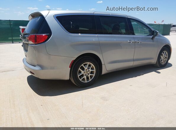 2C4RC1CG2LR249293 2020 CHRYSLER VOYAGER Серебряный Задняя правая четверть