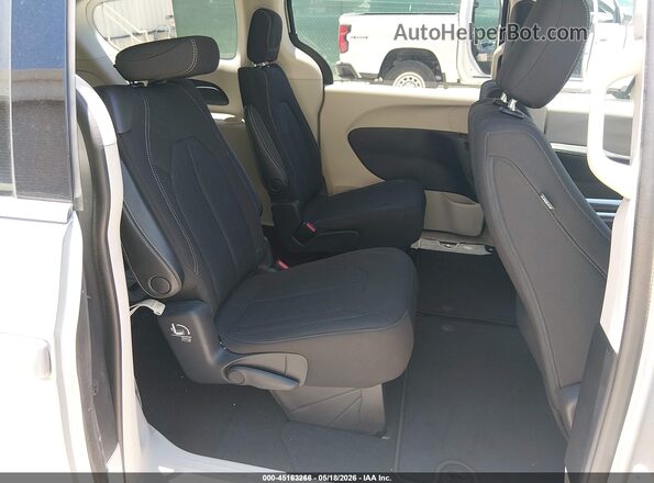 2C4RC1CG2LR249293 2020 CHRYSLER VOYAGER Серебряный Вид наклейки с VIN-кодом