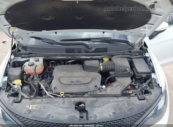2C4RC1CG3PR616563 2023 CHRYSLER VOYAGER White Widok z tyłu