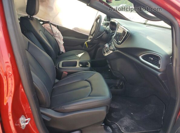 2C4RC1CG3SR613896 2025 CHRYSLER VOYAGER Красный Вид салона спереди